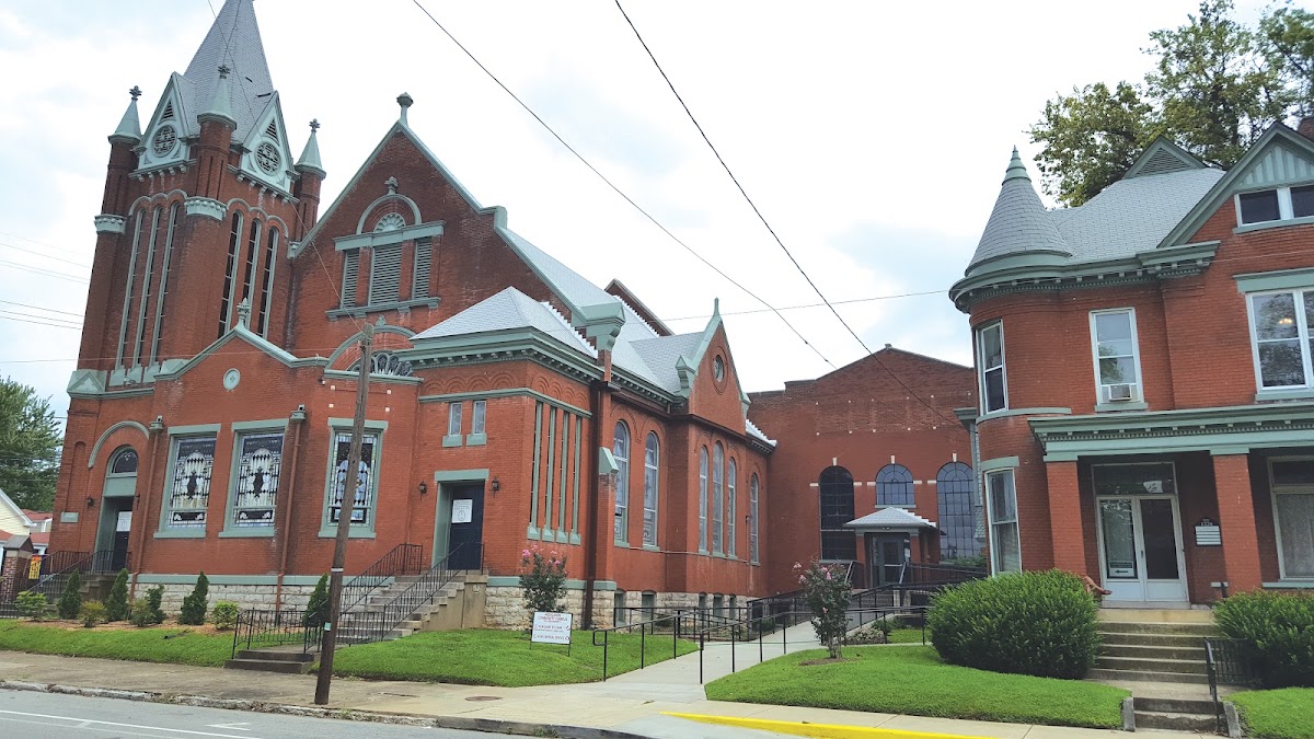 Highlands Community Ministries Food Pantry