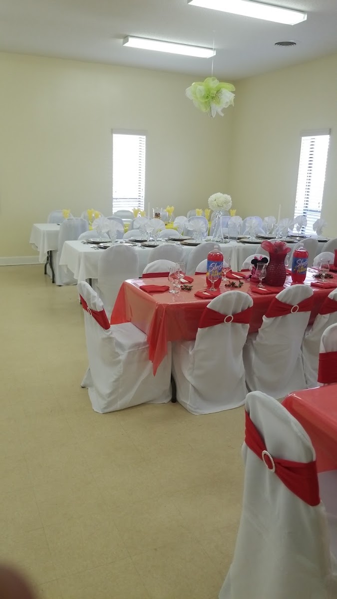 Emmanuel Community FWB Center, photo 2